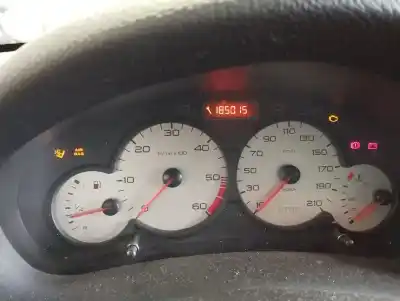 Здавання транспортного засобу peugeot 206 berlina x-line refri року 2003 потужний 8hx