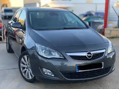 Здавання транспортного засобу opel astra j lim. cosmo року 2011 потужний a17dtr