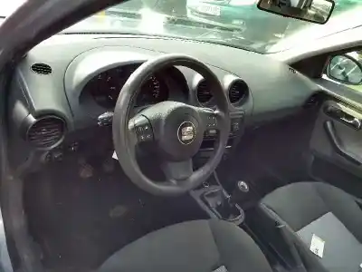 Veículo de Sucata seat cordoba berlina (6l2) cordoba do ano 2001 alimentado 