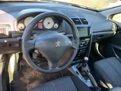 Veículo de Sucata peugeot 407 st confort do ano 2010 alimentado 9hydv6ted4