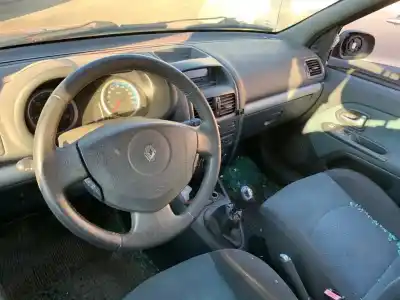 Veículo de Sucata renault                                            clio ii fase ii (b/cb0)                                                                                                                                                                                                                                    community                                                                                                                                                                                                                                                  do ano 2005 alimentado k9kb7