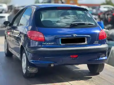 Scrapping Vehicle peugeot 206 berlina 1.4i 75 x-line of the year 2003 powered kfw