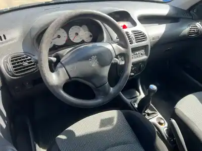 Scrapping Vehicle peugeot 206 berlina 1.4i 75 x-line of the year 2003 powered kfw