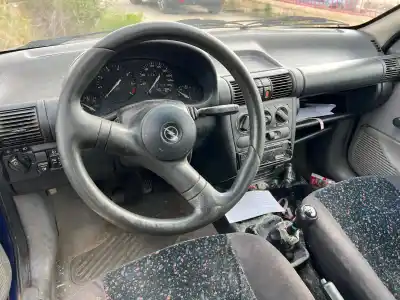 Veículo de Sucata opel corsa b base do ano 1997 alimentado x12sz