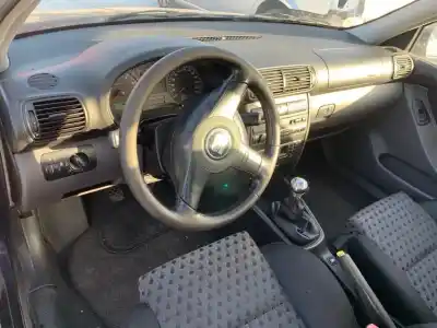 Veicolo di demolizione seat leon (1m1) signo dell'anno 2001 alimentato azd