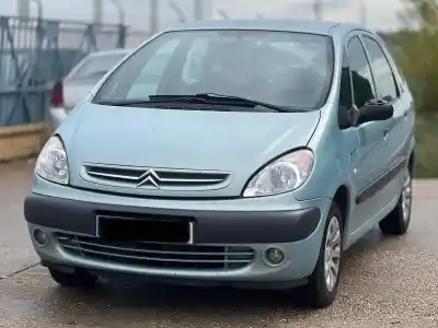Véhicule à la ferraille citroen xsara picasso (n68) 2.0 hdi de l'année 2003 alimenté rhydw10td