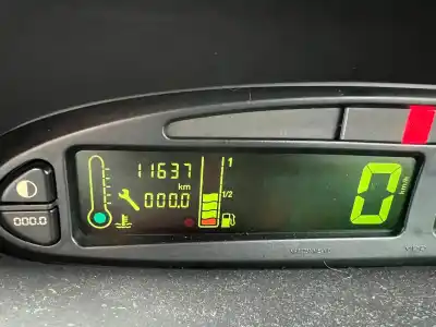 Véhicule à la ferraille citroen xsara picasso (n68) 2.0 hdi de l'année 2003 alimenté rhydw10td