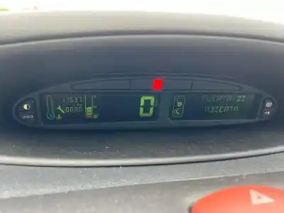 Véhicule à la ferraille citroen xsara picasso (n68) 2.0 hdi de l'année 2003 alimenté rhydw10td