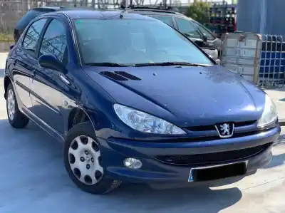 Здавання транспортного засобу peugeot 206 berlina xt року 2004 потужний 8hx