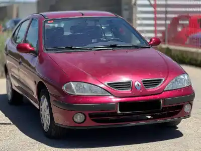 Scrapping Vehicle RENAULT MEGANE I SCENIC (JA0) 1.6 16V Kaleido 107 CV / 79 KW of the year 2000 powered K4MA7