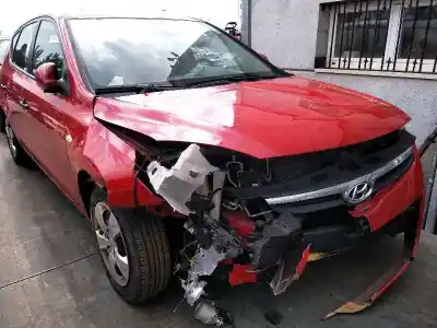 Veicolo di demolizione HYUNDAI I30 Classic dell'anno 2001 alimentato G4FA