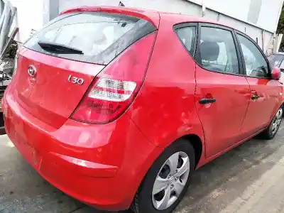 Veículo de Sucata hyundai i30 classic do ano 2001 alimentado g4fa