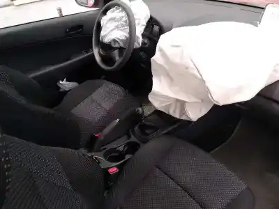 Veículo de Sucata hyundai i30 classic do ano 2001 alimentado g4fa