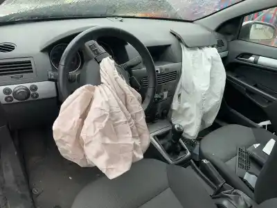 Здавання транспортного засобу opel astra gtc sport року 2006 потужний z17dth