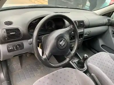 Здавання транспортного засобу seat toledo (1m2) 2.0i 125 signo року 2000 потужний 