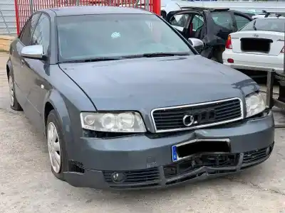 Veículo de Sucata audi a4 berlina (8e) 1.8 20v turbo do ano 2003 alimentado bfb
