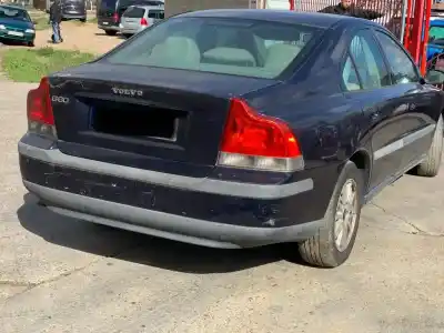 Veículo de Sucata volvo s60 berlina 2.4 d do ano 2003 alimentado d5244t