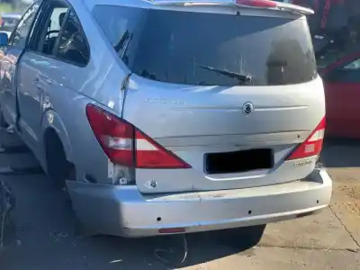 Здавання транспортного засобу ssangyong rodius xdi року 2008 потужний d27dt