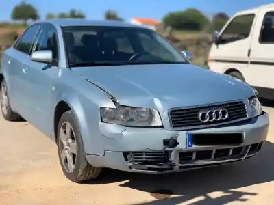 Veículo de Sucata audi a4 berlina (8e) 2.5 v6 24v tdi cat (aym) do ano 2002 alimentado aym