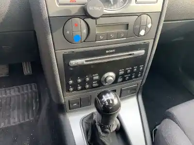 Véhicule à la ferraille ford mondeo berlina (ge) ambiente (06.2003->) (d) 116 cv / 85 kw de l'année 2003 alimenté hjbb