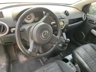 Scrapping Vehicle mazda 2 (de_, dh_) 1.3 (de3fs) of the year 2007 powered zjve