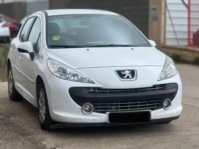 Veículo de Sucata peugeot 207 x-line do ano 2011 alimentado 8hr