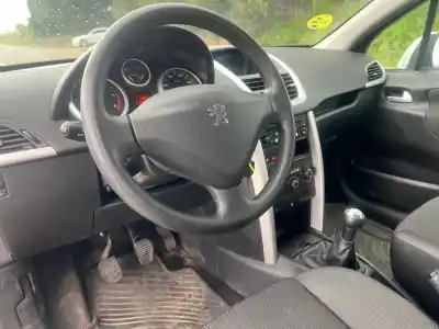 Veículo de Sucata peugeot 207 x-line do ano 2011 alimentado 8hr