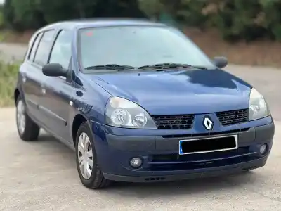Vehículo de desguace RENAULT                                            CLIO II FASE II (B/CB0)                                                                                                                                                                                                                                    Authentique                                                                                                                                                                                                                                                del año 2003 con motor K9KA7
