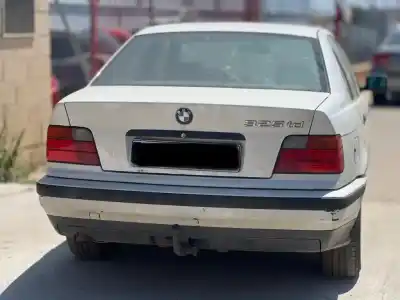 Sloopvoertuig bmw serie 3 berlina (e36) 325td van het jaar 1999 aangedreven 256t1