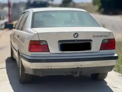 Sloopvoertuig bmw serie 3 berlina (e36) 325td van het jaar 1999 aangedreven 256t1