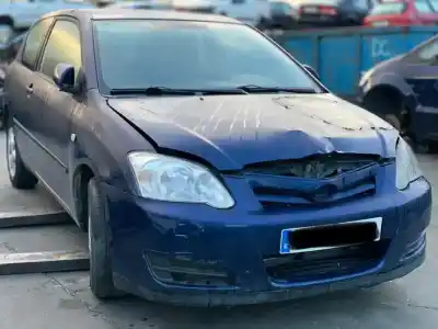 Veículo de Sucata toyota corolla (e12) 2.0 d-4d linea luna berlina do ano 2006 alimentado 1cdftv