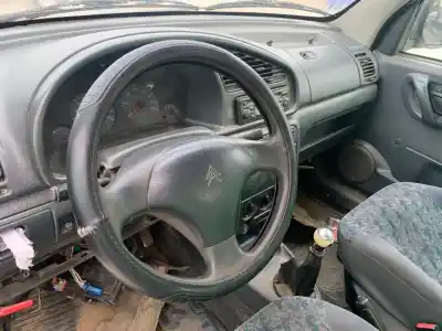 Veículo de Sucata citroen berlingo 2.0 hdi sx familiar do ano 2001 alimentado rhydw10td