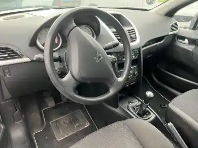 Veicolo di demolizione peugeot 207 x-line dell'anno 2010 alimentato 8hr