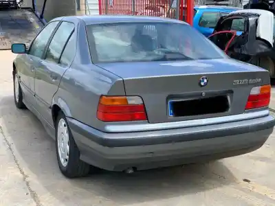 Veicolo di demolizione bmw serie 3 berlina (e36) 318tds dell'anno 2001 alimentato 174t1