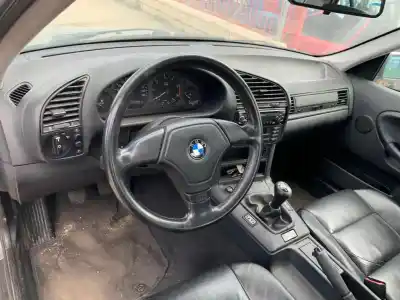 Veicolo di demolizione bmw serie 3 berlina (e36) 318tds dell'anno 2001 alimentato 174t1