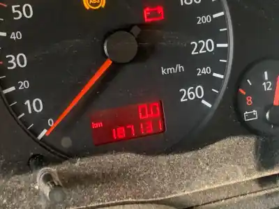 Veicolo di demolizione audi a4 berlina (b5) 1.9 tdi dell'anno 2000 alimentato ajm
