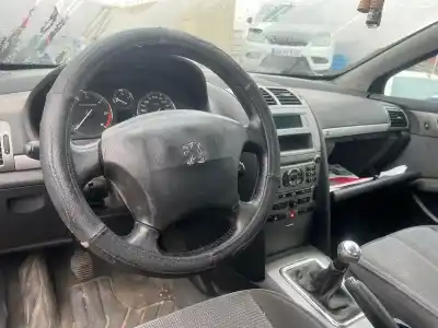 Veículo de Sucata peugeot 407 st confort do ano 2005 alimentado 9hz