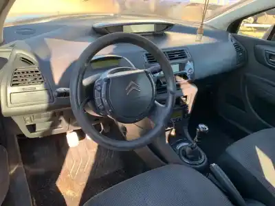 Sloopvoertuig citroen c4 coupé (la_) 1.6 16v van het jaar 2006 aangedreven nfutu5jp4