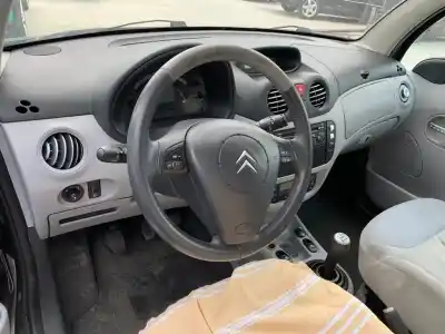 Veículo de Sucata citroen c3 1.4 hdi (68 cv) 1.4 hdi do ano 2003 alimentado 8hx