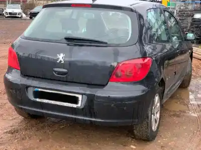 Vehículo de desguace PEUGEOT                                            307 (S1)                                                                                                                                                                                                                                                   XS                                                                                                                                                                                                                                                         del año 2001 con motor NFU