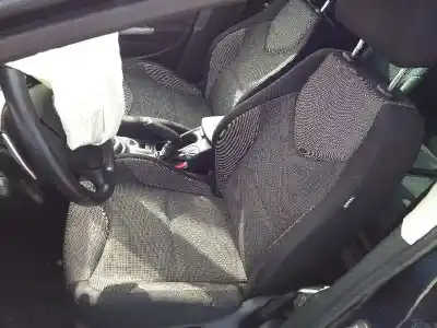 Sloopvoertuig peugeot 308 sw envy van het jaar 2001 aangedreven 9hr