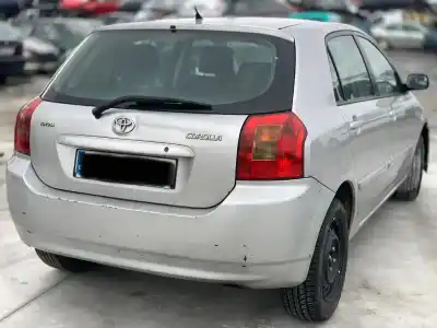 Veículo de Sucata toyota corolla (e12) 2.0 d-4d linea sol berlina do ano 2003 alimentado 1cdftv