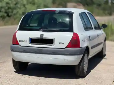Здавання транспортного засобу renault clio ii fase i (b/cbo) 1.2 року 1998 потужний d7f720