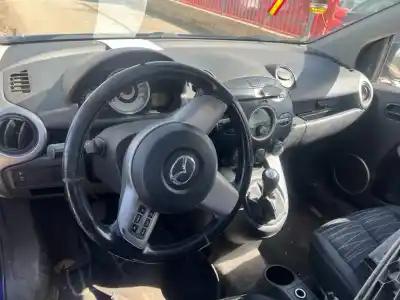 Scrapping Vehicle mazda 2 (de_, dh_) 1.3 (de3fs) of the year 2008 powered zj