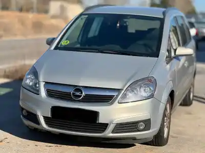 Vehicul casat opel zafira b cosmo al anului 2006 alimentat z19dt