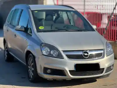 Vehicul casat opel zafira b cosmo al anului 2006 alimentat z19dt