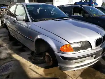 Sloopvoertuig bmw serie 3 berlina (e46) 318i van het jaar 2001 aangedreven 194e1