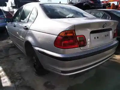 Sloopvoertuig bmw serie 3 berlina (e46) 318i van het jaar 2001 aangedreven 194e1
