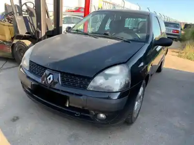 Vehículo de desguace renault                                            clio ii fase ii (b/cb0)                                                                                                                                                                                                                                    authentique                                                                                                                                                                                                                                                del año 2002 con motor k9kb7