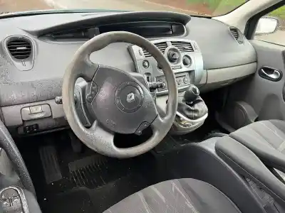 Здавання транспортного засобу renault scenic ii privilege року 2005 потужний k9kp7